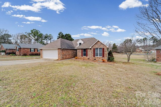 794 Hathcock Glen Drive, Oakboro, NC 28129