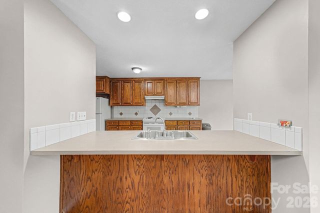 794 Hathcock Glen Drive, Oakboro, NC 28129