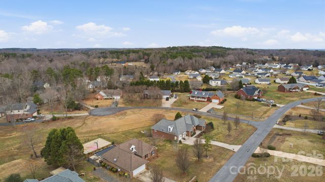 794 Hathcock Glen Drive, Oakboro, NC 28129