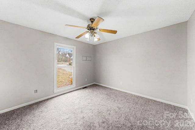 794 Hathcock Glen Drive, Oakboro, NC 28129