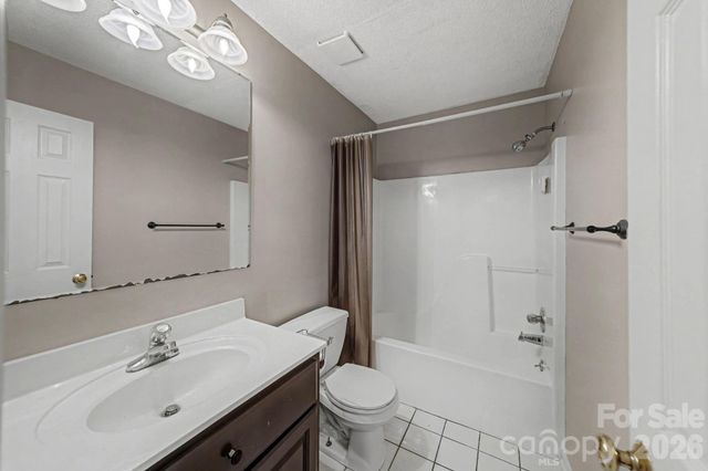 794 Hathcock Glen Drive, Oakboro, NC 28129