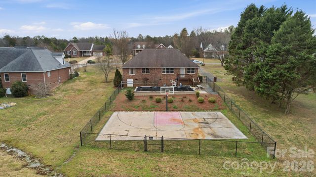 794 Hathcock Glen Drive, Oakboro, NC 28129