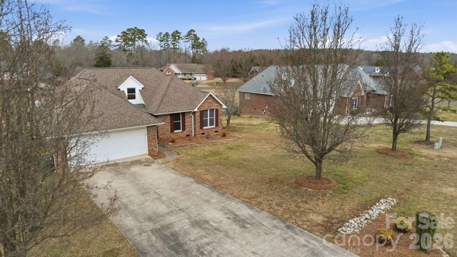 794 Hathcock Glen Drive, Oakboro, NC 28129