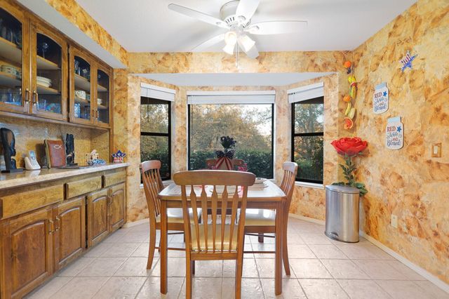 8658 Knobhill Circle, Redding, CA 96001