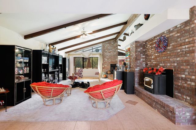 8658 Knobhill Circle, Redding, CA 96001