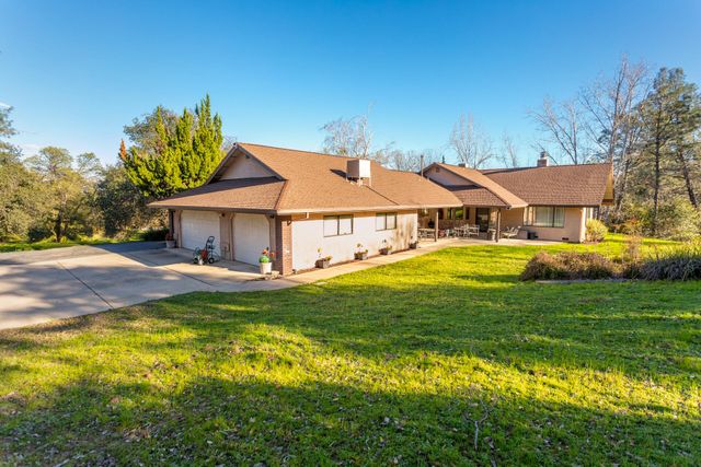 8658 Knobhill Circle, Redding, CA 96001