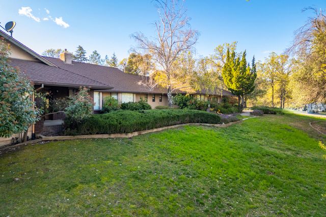 8658 Knobhill Circle, Redding, CA 96001