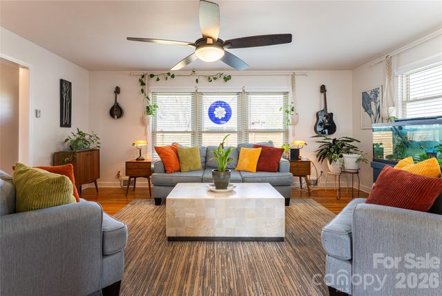 10 Lance Lane, Asheville, NC 28806