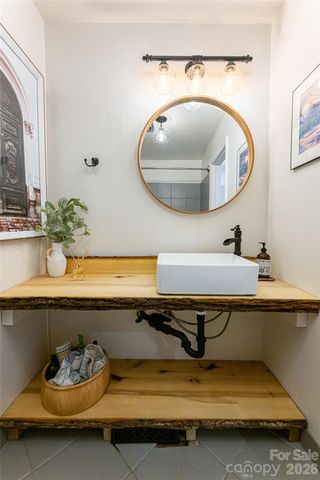 10 Lance Lane, Asheville, NC 28806