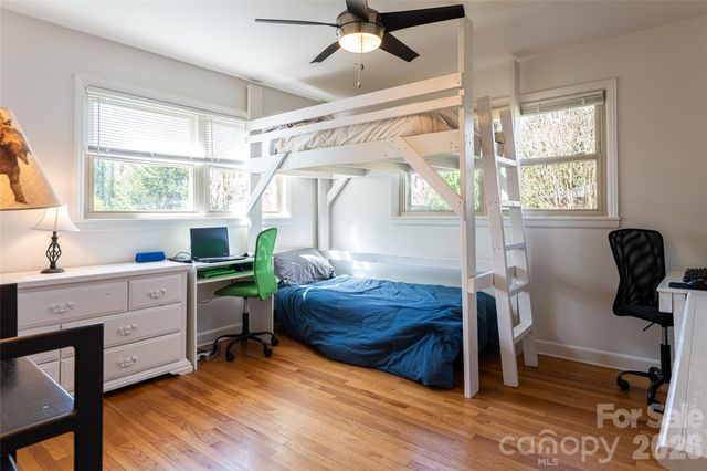 10 Lance Lane, Asheville, NC 28806