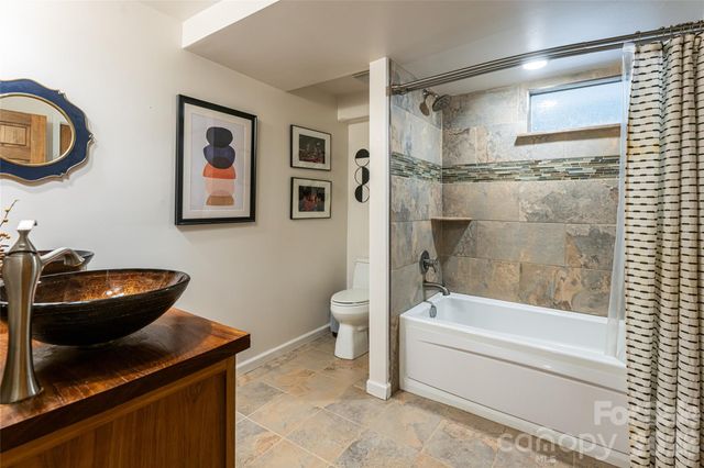 10 Lance Lane, Asheville, NC 28806