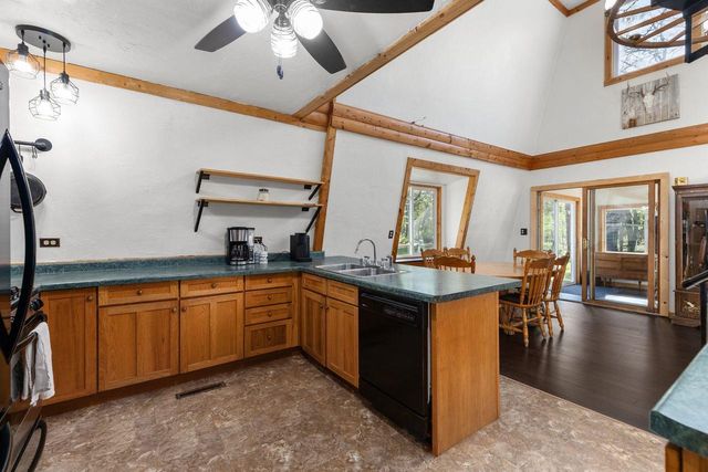 W14103 4 SEASONS DRIVE, Coloma, WI 54930
