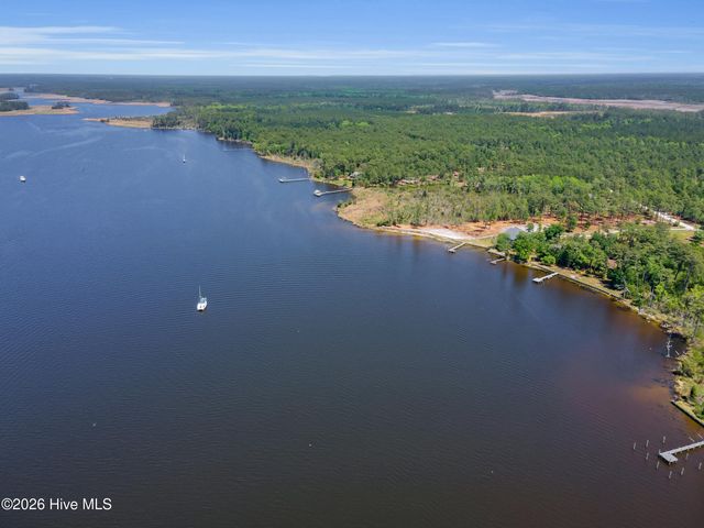 5430 Creek Pointe Road, New Bern, NC 28560