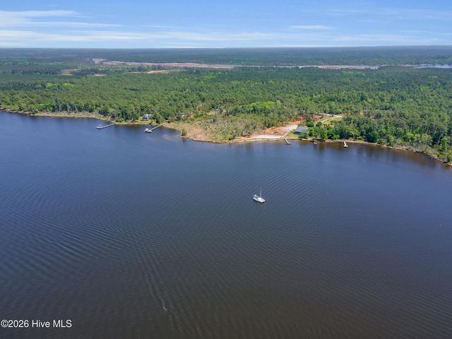 5430 Creek Pointe Road, New Bern, NC 28560