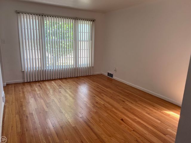 17930 Biehl Street, Roseville, MI 48066