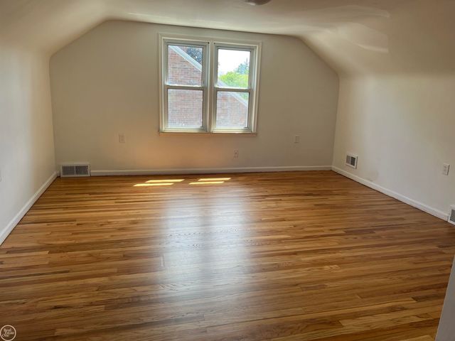 17930 Biehl Street, Roseville, MI 48066