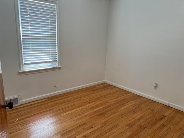 17930 Biehl Street, Roseville, MI 48066