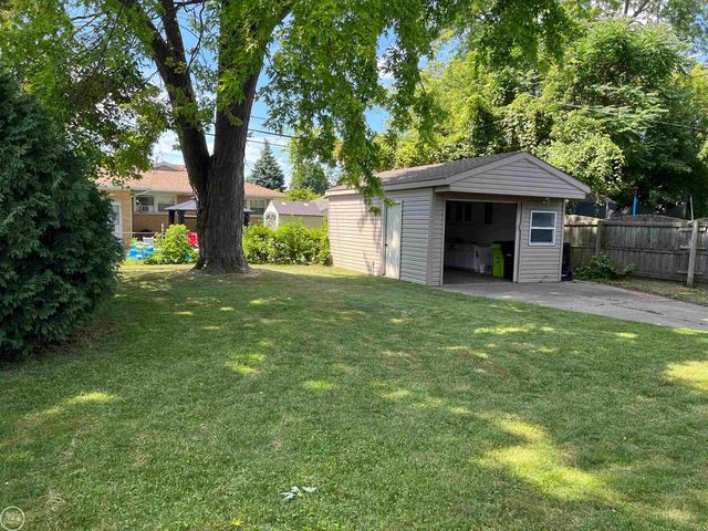 17930 Biehl Street, Roseville, MI 48066