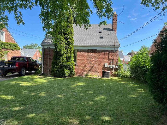 17930 Biehl Street, Roseville, MI 48066