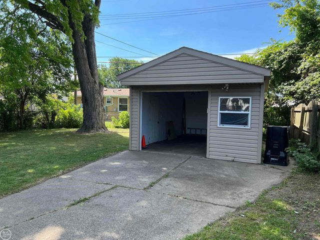17930 Biehl Street, Roseville, MI 48066