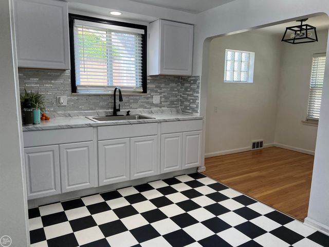 17930 Biehl Street, Roseville, MI 48066