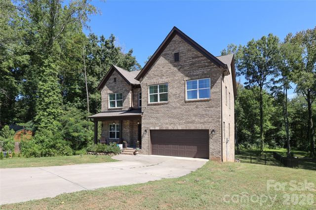 10105 Greenwood Court, Charlotte, NC 28215