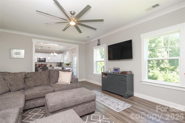 10105 Greenwood Court, Charlotte, NC 28215