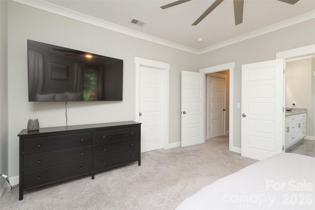 10105 Greenwood Court, Charlotte, NC 28215