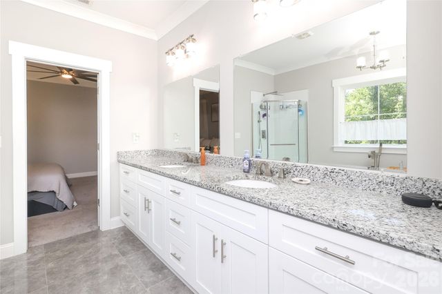10105 Greenwood Court, Charlotte, NC 28215