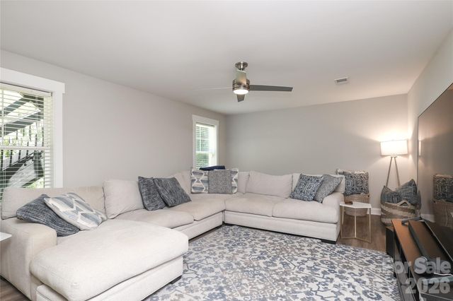10105 Greenwood Court, Charlotte, NC 28215