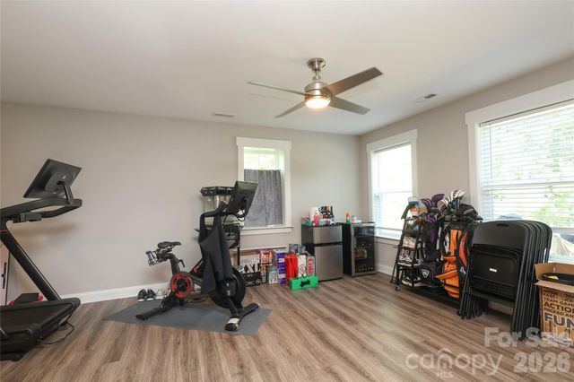 10105 Greenwood Court, Charlotte, NC 28215