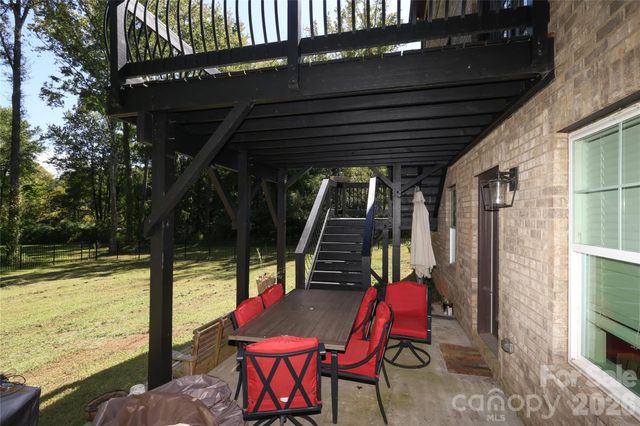 10105 Greenwood Court, Charlotte, NC 28215