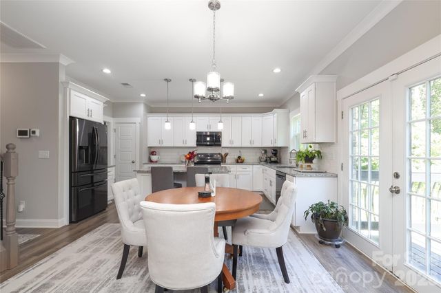 10105 Greenwood Court, Charlotte, NC 28215