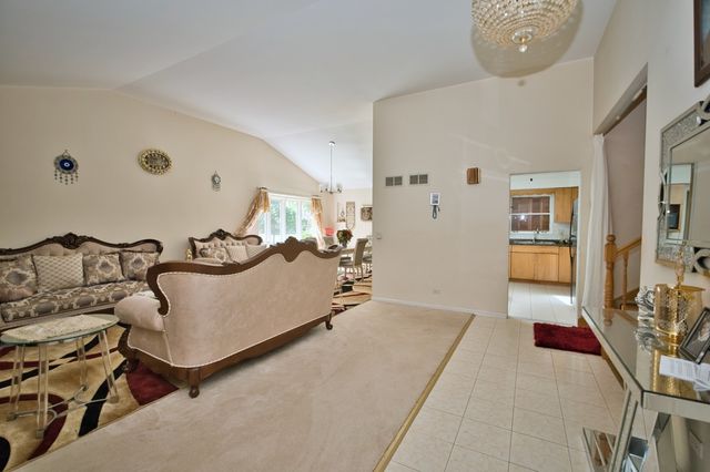 4454 Concord Lane, Skokie, IL 60076