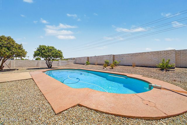 11001 W GRANADA Drive, Sun City, AZ 85373