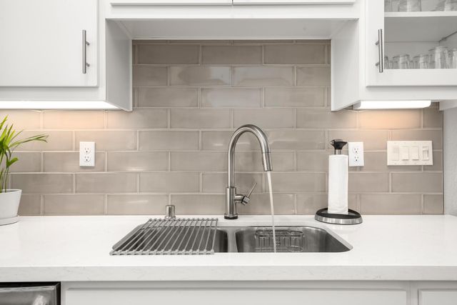 425 10th St, Sacramento, CA 95814