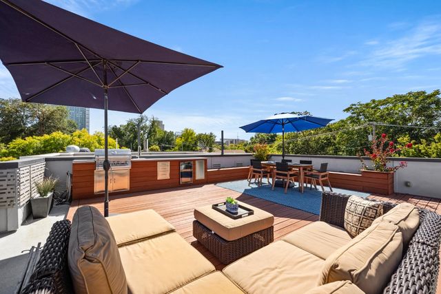 425 10th St, Sacramento, CA 95814