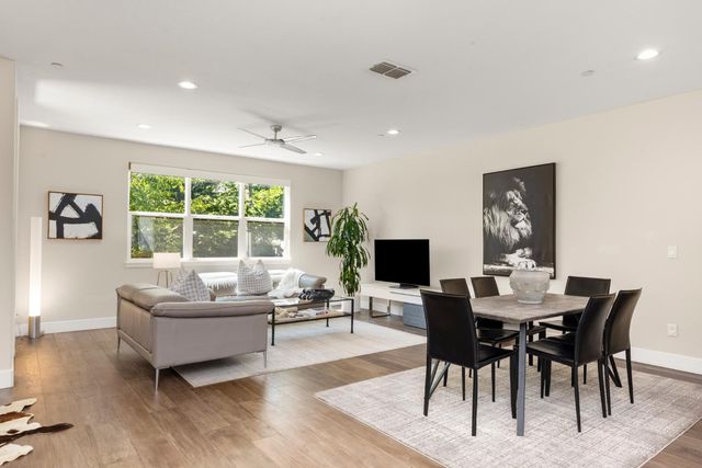 425 10th St, Sacramento, CA 95814