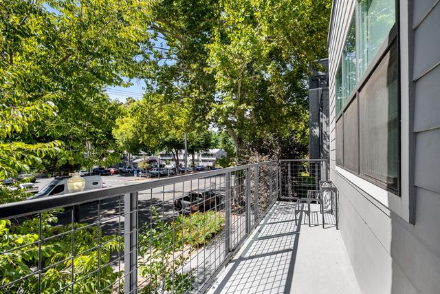 425 10th St, Sacramento, CA 95814