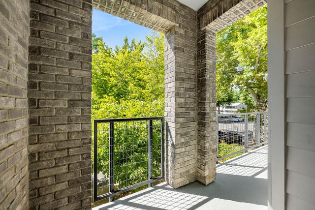 425 10th St, Sacramento, CA 95814