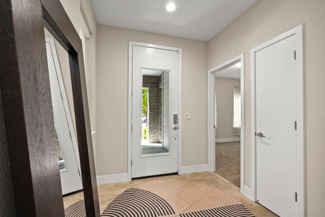 425 10th St, Sacramento, CA 95814