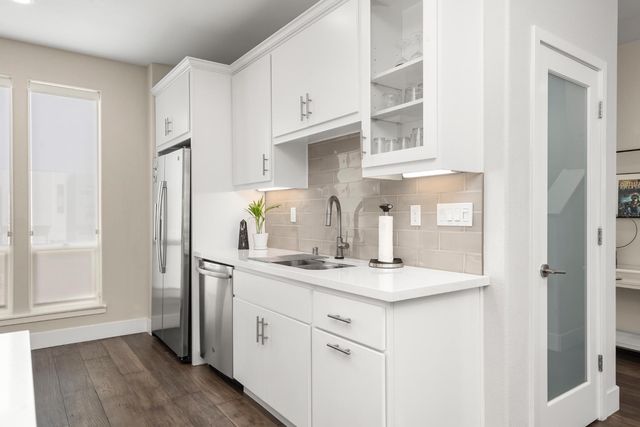 425 10th St, Sacramento, CA 95814