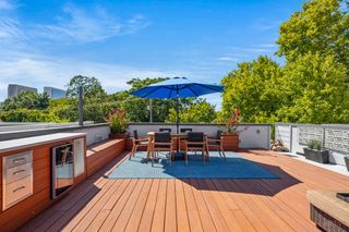 425 10th St, Sacramento, CA 95814