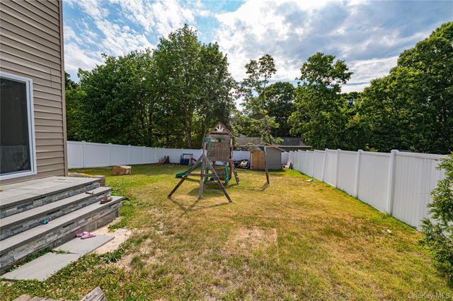7 Howard Street, Selden, NY 11784
