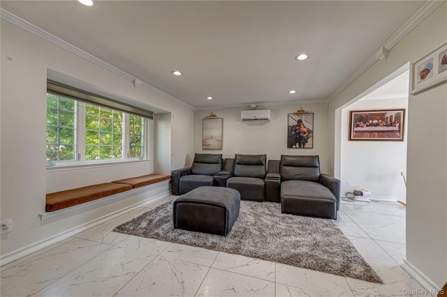 7 Howard Street, Selden, NY 11784