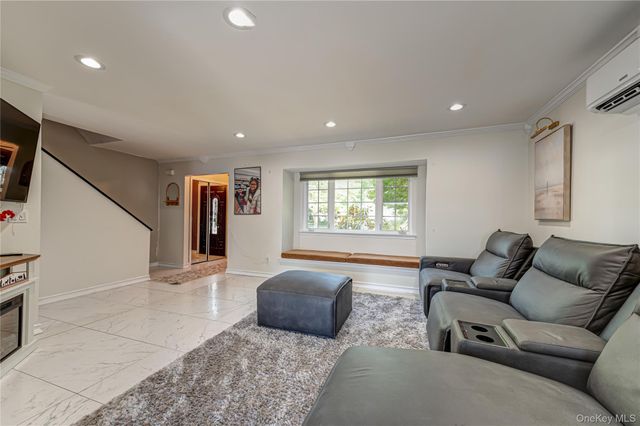 7 Howard Street, Selden, NY 11784