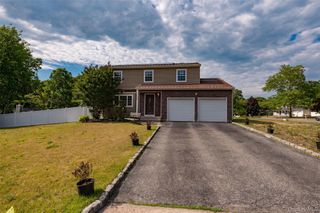 7 Howard Street, Selden, NY 11784