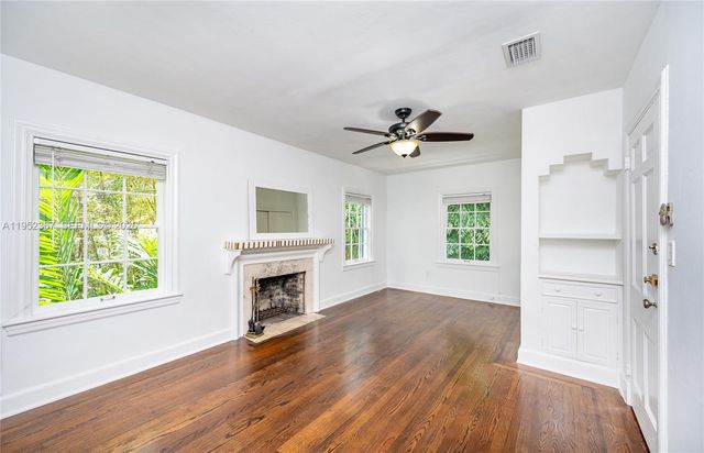 3569 Avocado Ave, Coconut Grove, FL 33133