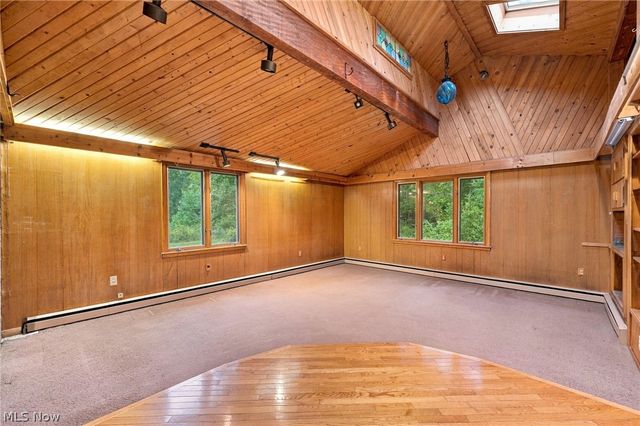 1365 Hillandale Drive, Bath, OH 44333