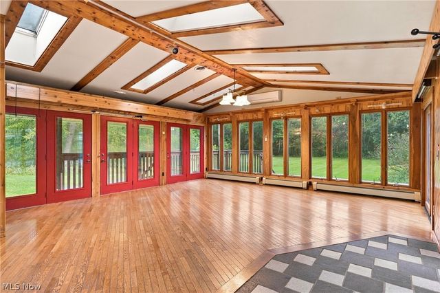 1365 Hillandale Drive, Bath, OH 44333